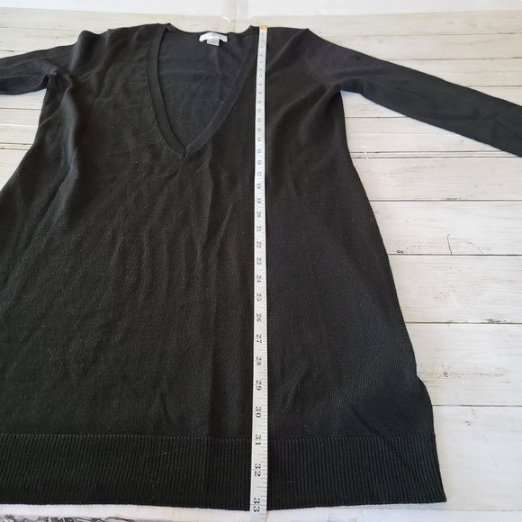 Ann Taylor LOFT Black Tunic Sweater - Deep V-Neck, Long Sleeve, Size 2 - Picture 10 of 12